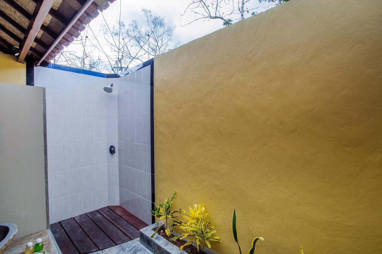 Samanta Huts Hotel Lembongan Exterior photo